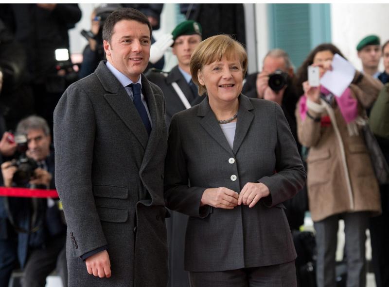 Summit Renzi-Merkel a Maranello, Ferrari all'asta per terremoto